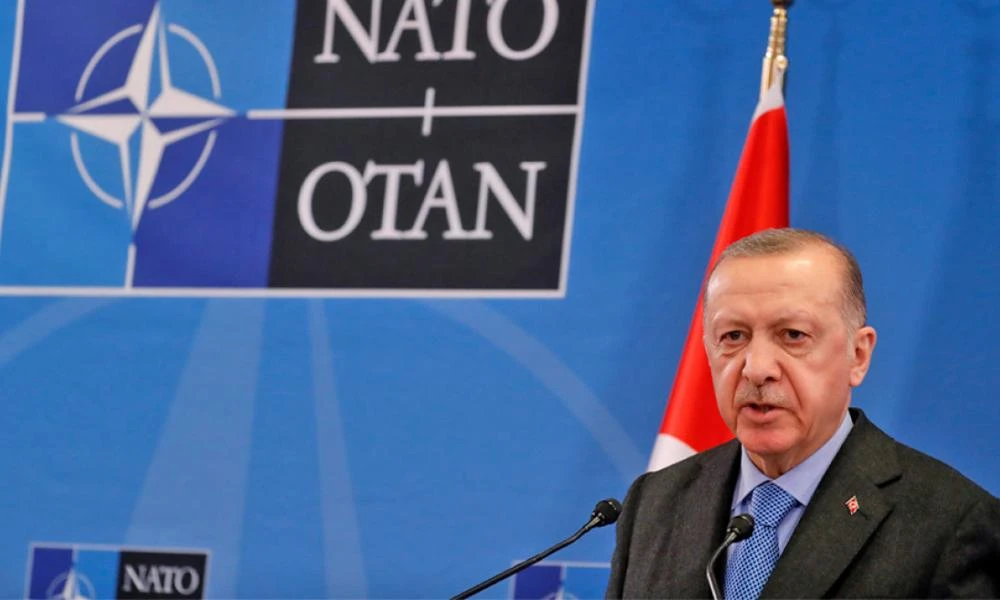 Μάικλ Ρούμπιν: " Η Τουρκία ταπείνωσε το ΝΑΤΟ παζαρεύοντας Σουηδία με F-16 - Ποιοι είναι οι τρόποι εξαναγκασμού αποχώρησής της από τη Συμμαχία;"